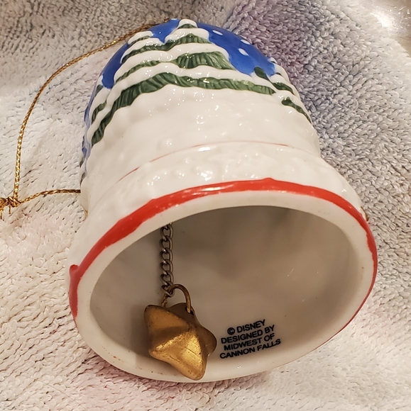 Classic Pooh - A SILENT SORT OF NIGHT - bell Christmas ornament by Midwest - Picture 5 of 7